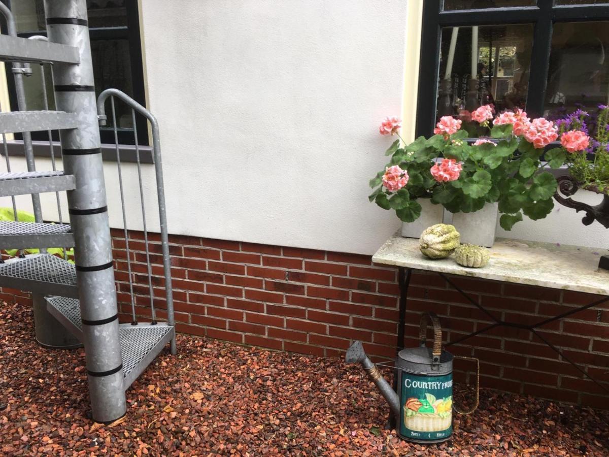 Bed and Breakfast T' Hogeland Ainrom Eenrum Exterior foto